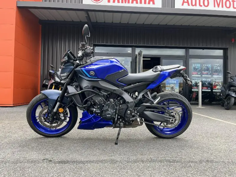 MT09