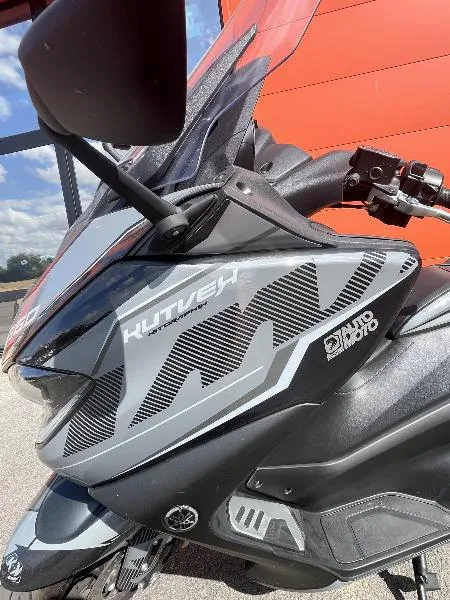XP TMAX 560