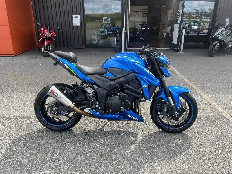GSX 750
