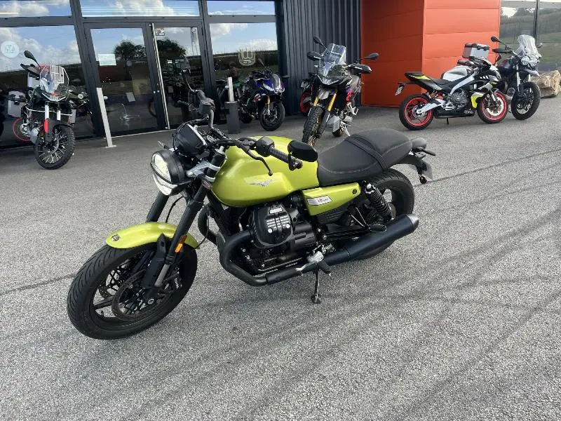 V7 SPORT 850