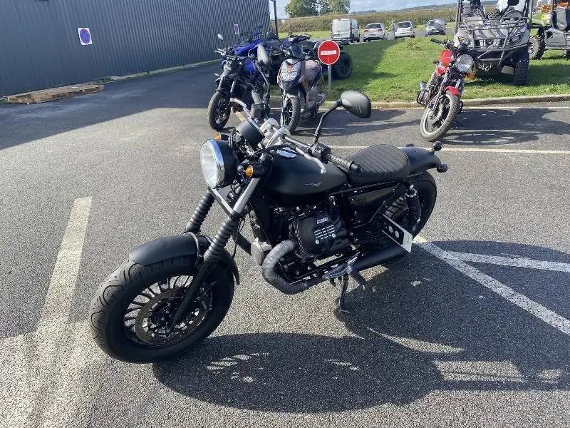 V9 BOBBER