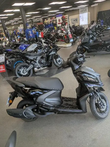 RayZR 125