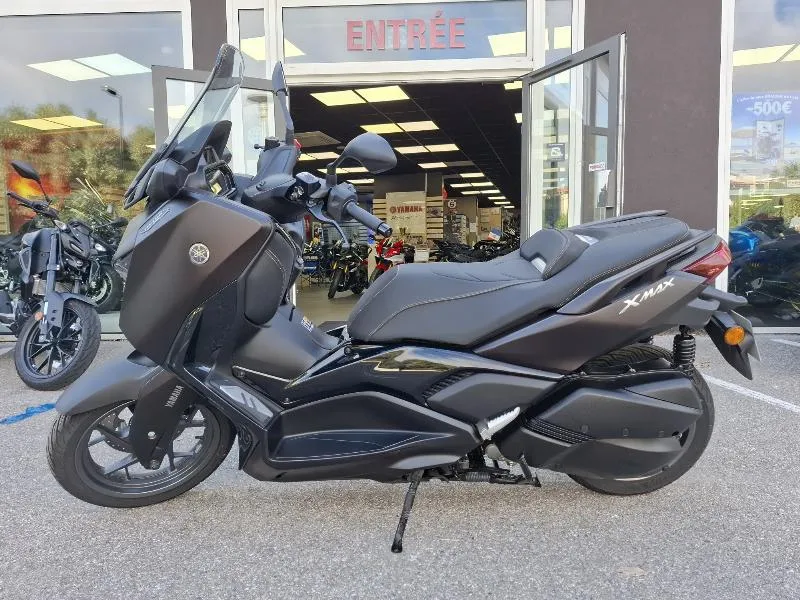 XMAX 300 Tech Max