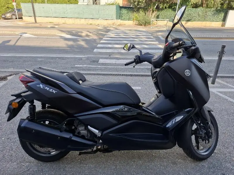 XMAX 300 Tech Max
