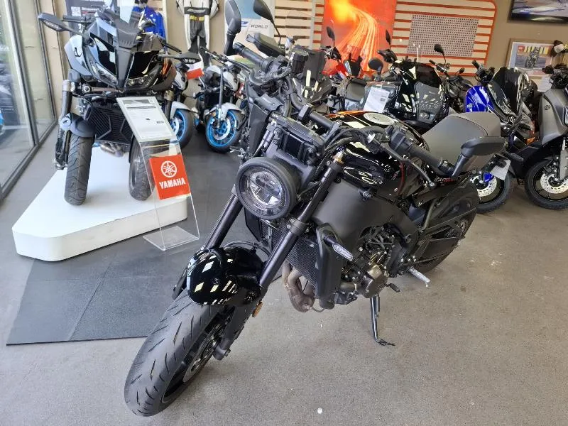 XSR 900