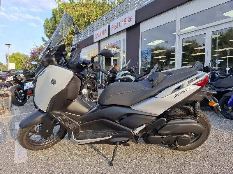 XMAX 125 TECH MAX
