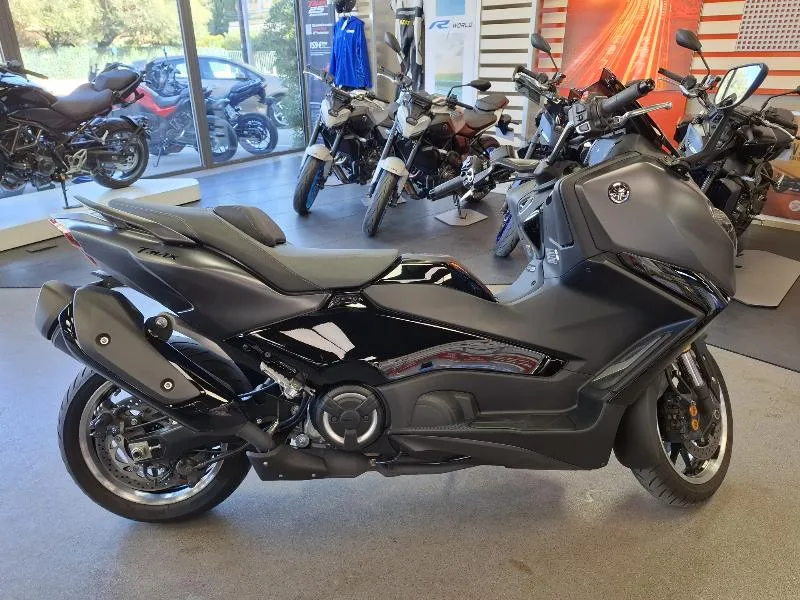 XP TMAX 560 TECH MAX