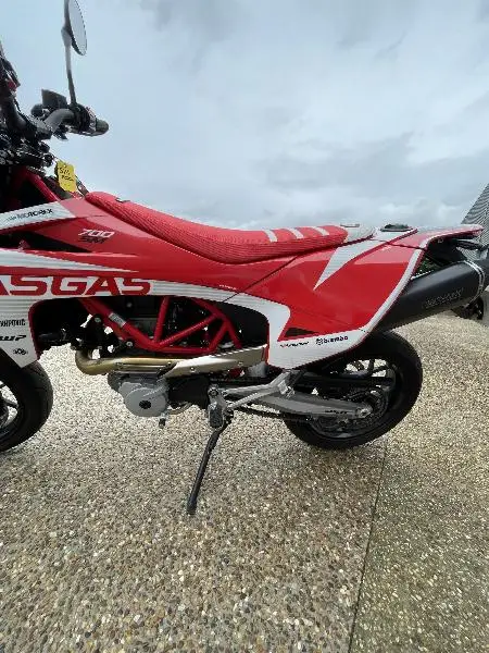 SM 700