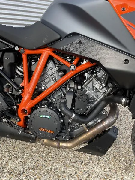 1290 SUPER DUKE GT