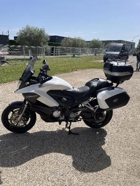 VFR 800 X