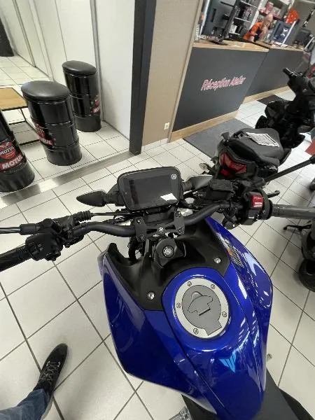 MT125 ABS