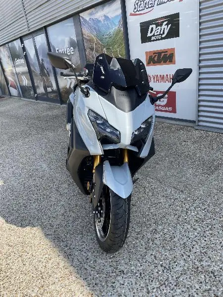 XP TMAX 560 TECH MAX