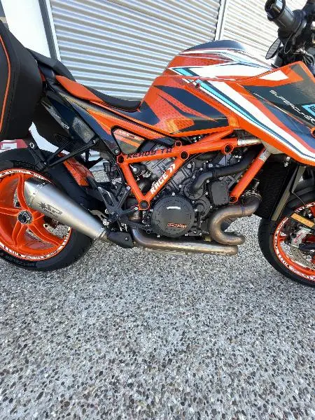 1290 SUPER DUKE R EVO