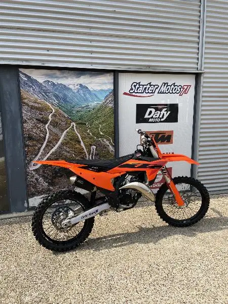 125 SX