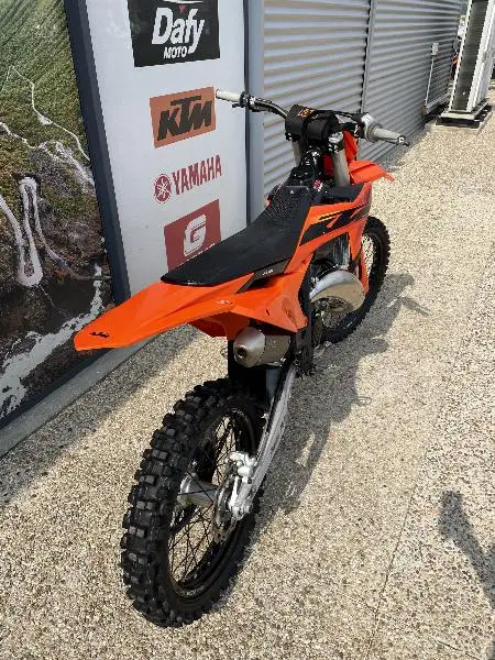 125 SX