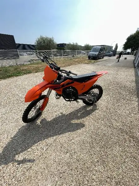 125 SX