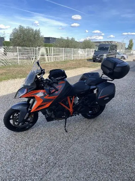 1290 SUPER DUKE GT