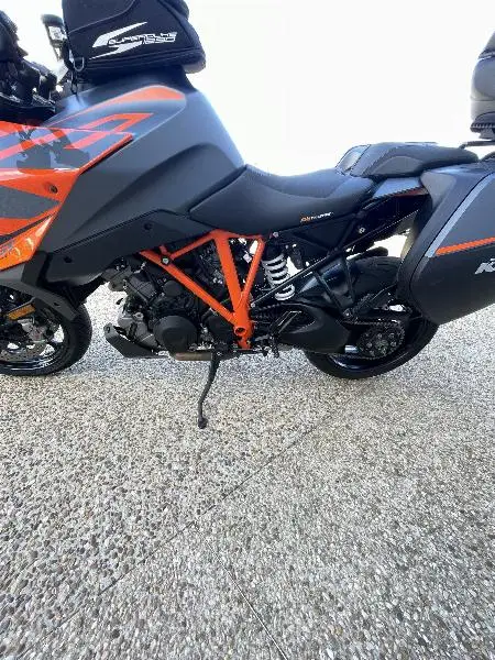 1290 SUPER DUKE GT