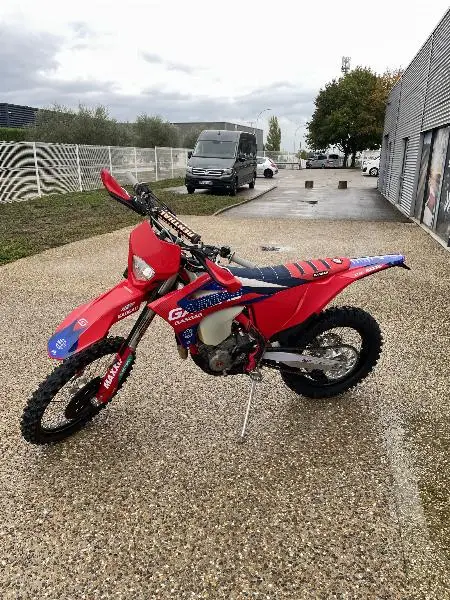 EC 250 F