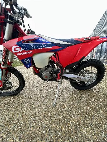 EC 250 F