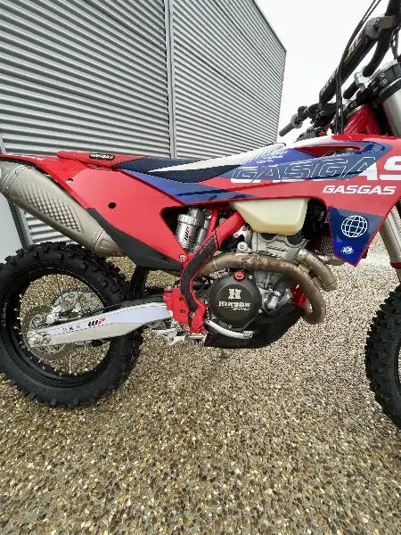 EC 250 F