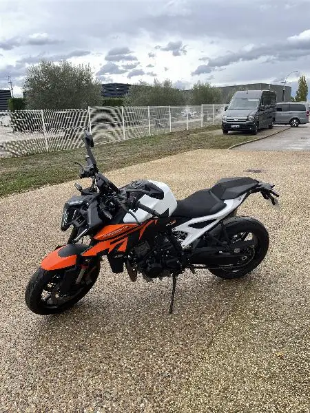 990 DUKE