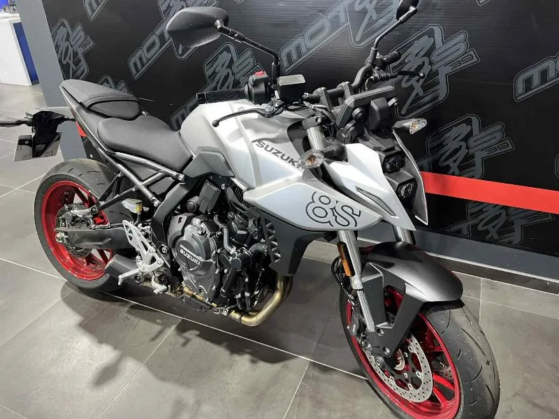 GSX8S A2
