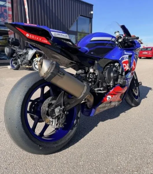 YZF 1000 R1