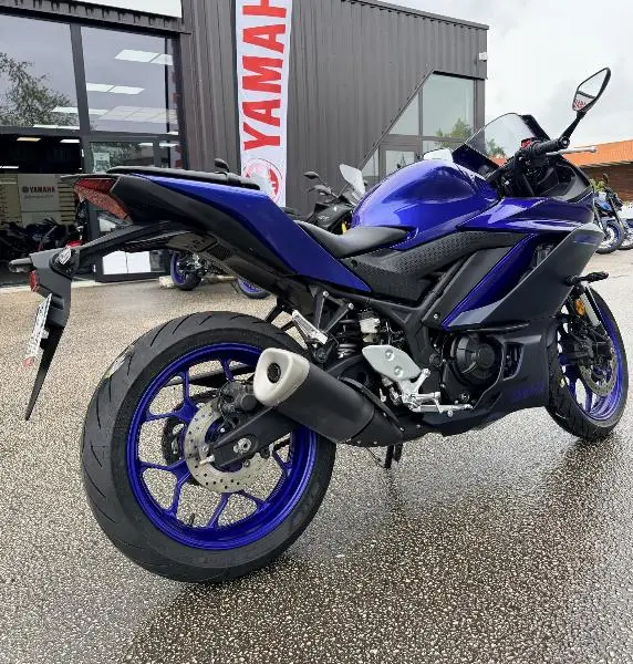 YZFR3