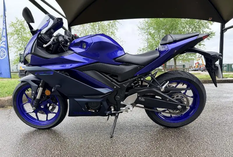 YZFR3