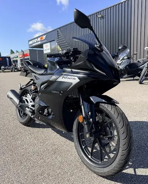 YZFR 125