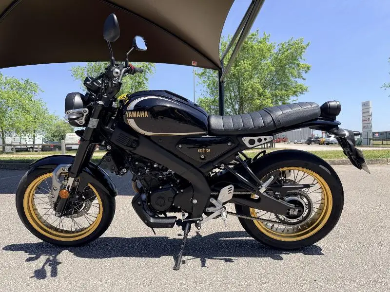 XSR 125 Legacy