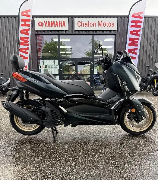 XMAX 125 TECH MAX