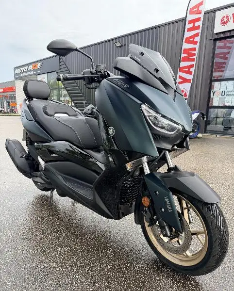 XMAX 125 TECH MAX