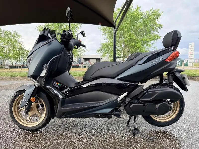 XMAX 125 TECH MAX