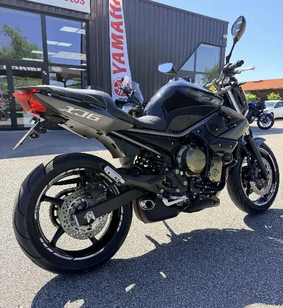 XJ6N