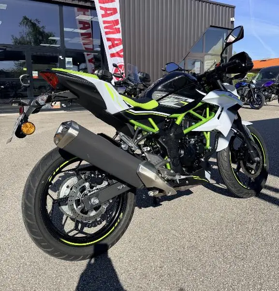 Z125