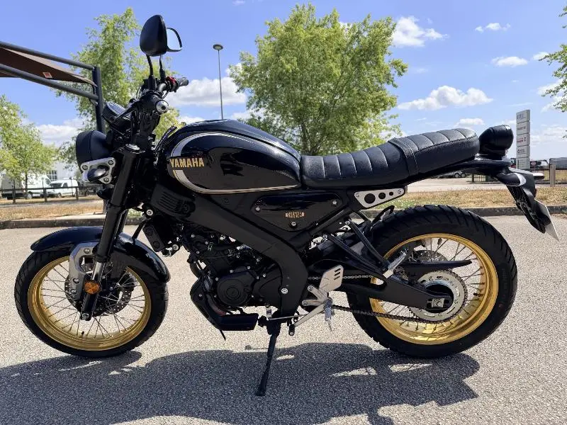 XSR 125 Legacy