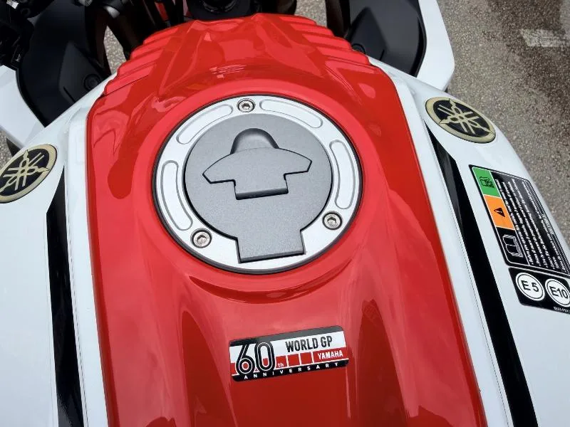 YZFR1 WORLD GP 60TH ANNIVERSARY