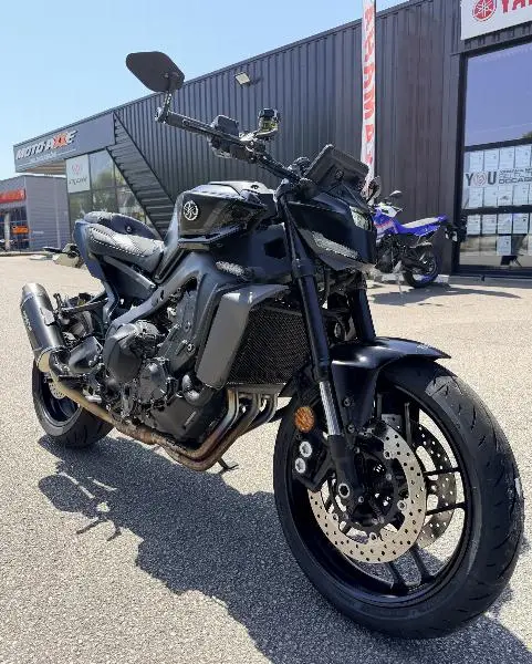 MT09