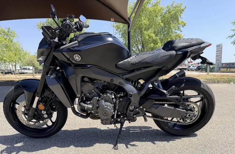 MT09