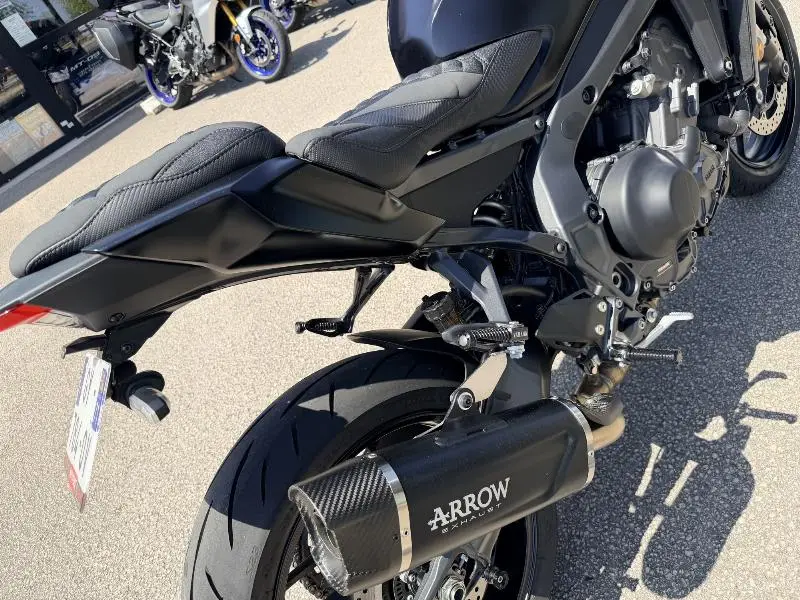 MT09