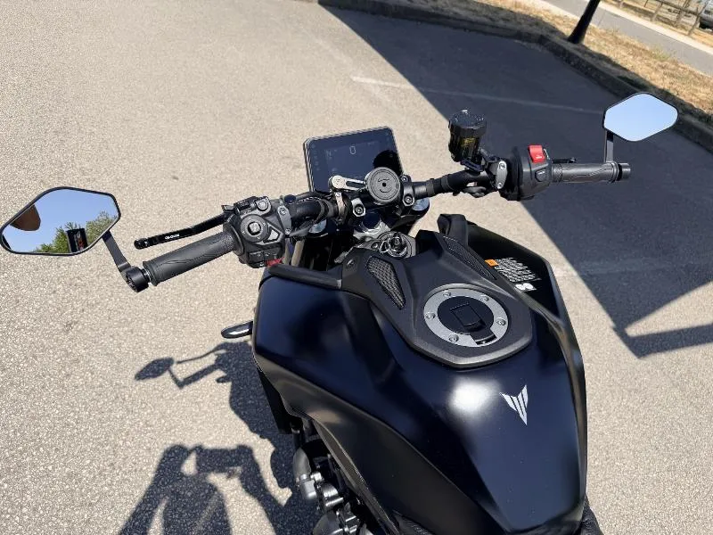 MT09