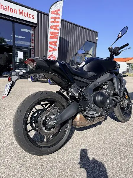 MT09