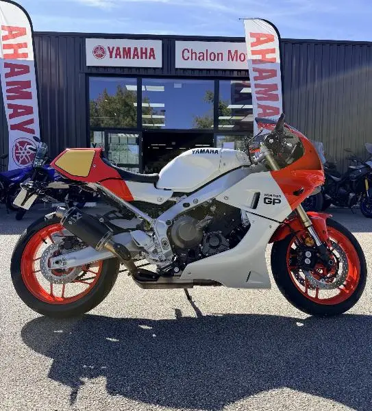 XSR 900 GP