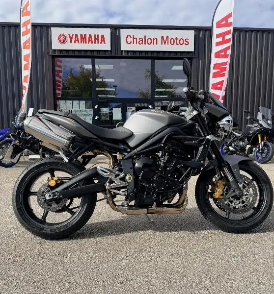 STREET TRIPLE 675 R