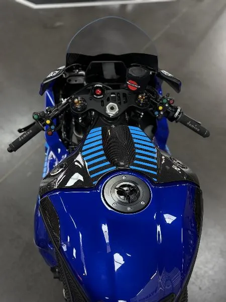 YZF 1000 R1