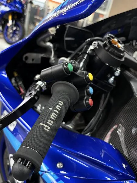 YZF 1000 R1