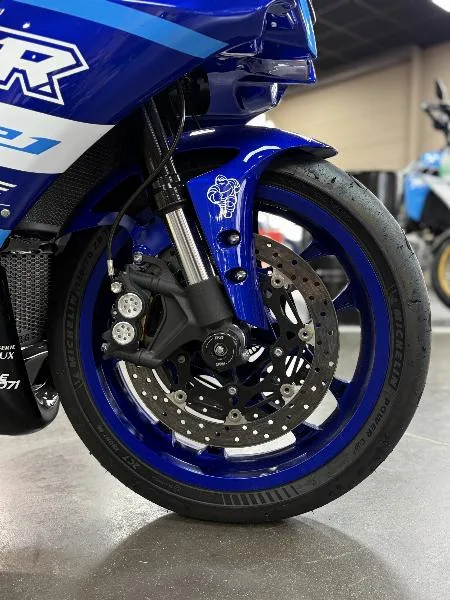 YZF 1000 R1
