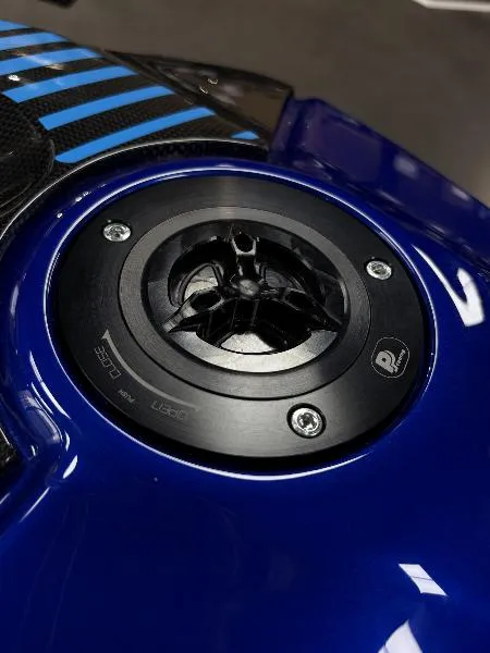 YZF 1000 R1
